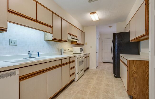 2 beds, 2 baths, $2,000, Unit Unit 2