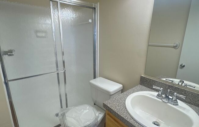 3 beds, 2 baths, 1,300 sqft, $2,300, Unit 3412 #203