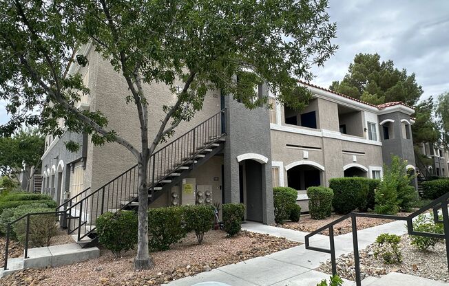 BEAUTIFUL 3BD/2BATH CONDO!