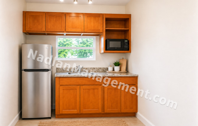 Beautifully Finished Downtown Studio