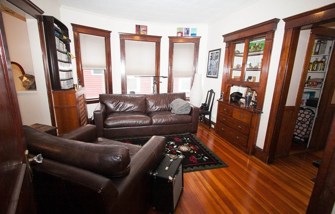 10 WHITMAN ST