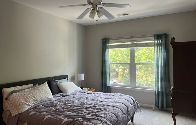 2 beds, 2 baths, $1,950, Unit UNIT 4203