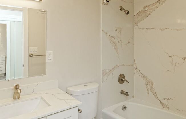 Studio, 1 bath, 400 sqft, $1,650, Unit 203