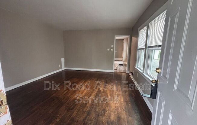 233 NIAGARA AVE