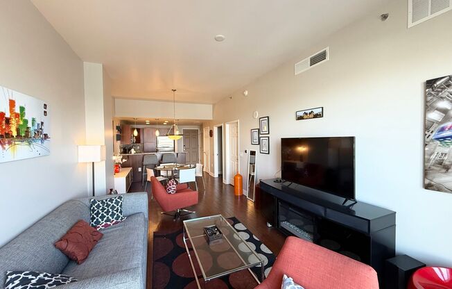 1/BD 1.5/BA Luxury High-Rise Living with Breathtaking Views and Amazing Amenities!