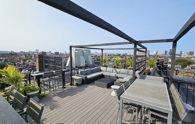 2 beds, 2 baths, 1,350 sqft, $7,000, Unit 701