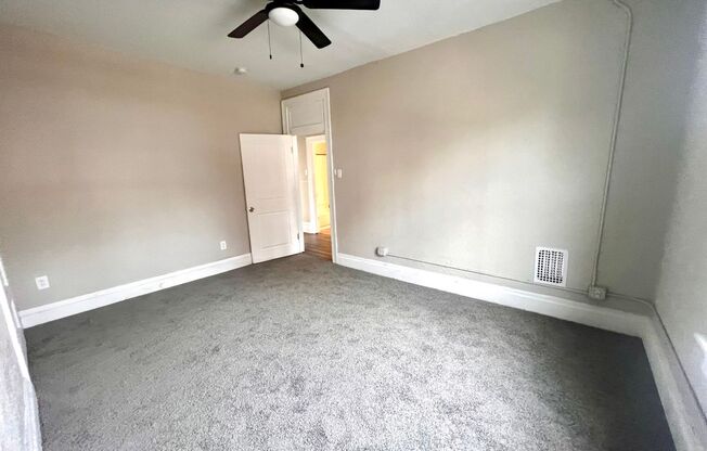 4 beds, 1 bath, $1,595, Unit Unit #2