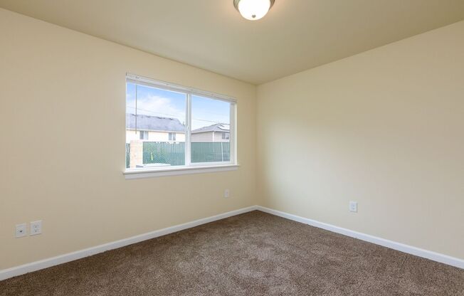 2 beds, 1 bath, 864 sqft, $1,600, Unit C2