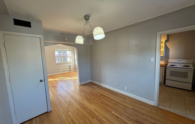 5835-45 Lindenwood Avenue