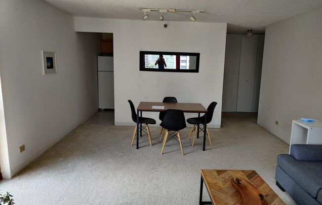 1 bed, 1 bath, 820 sqft, $1,993, Unit 1903