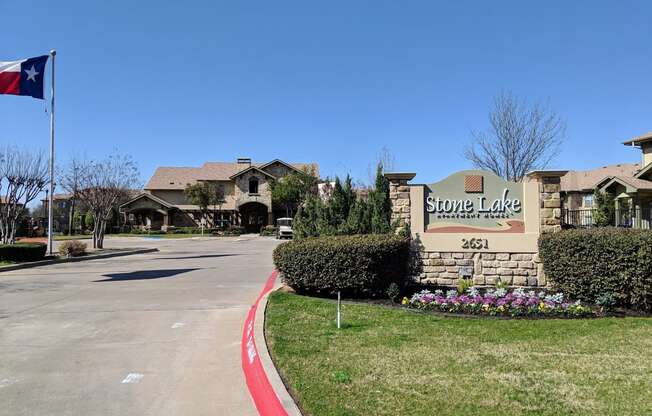 Exterior Landscape at Stone Lake, Grand Prairie, TX, 75050