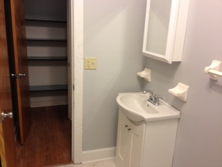 2 beds, 1 bath, 815 sqft, $1,200, Unit 339