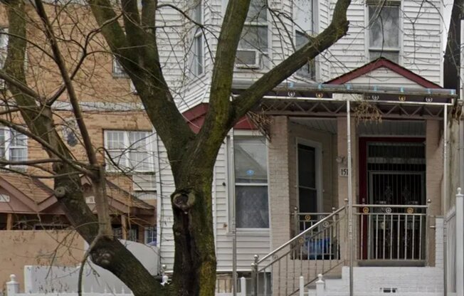 1513 COMMONWEALTH AVE