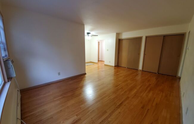 1 bed, 1 bath, $1,095, Unit 108