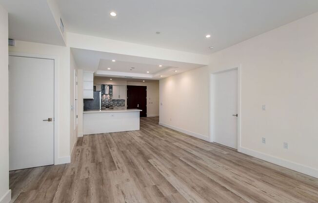 2 beds, 2 baths, 1,299 sqft, $4,250, Unit 204