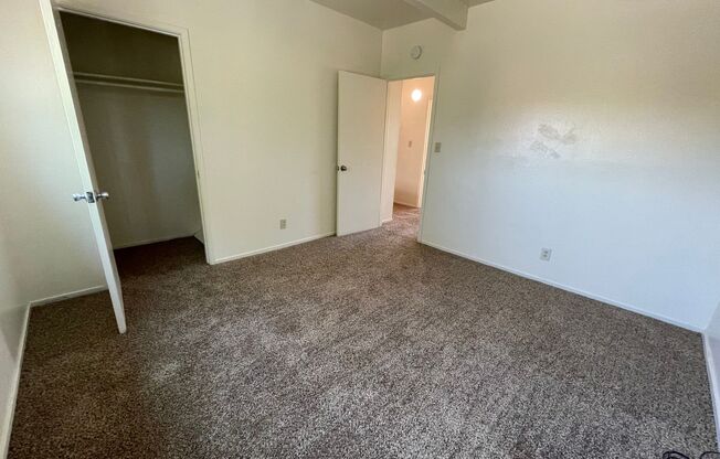 2 beds, 1 bath, 850 sqft, $2,250, Unit 29