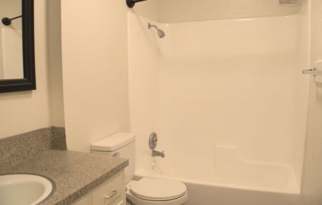 3 beds, 1 bath, 1,196 sqft, $1,499