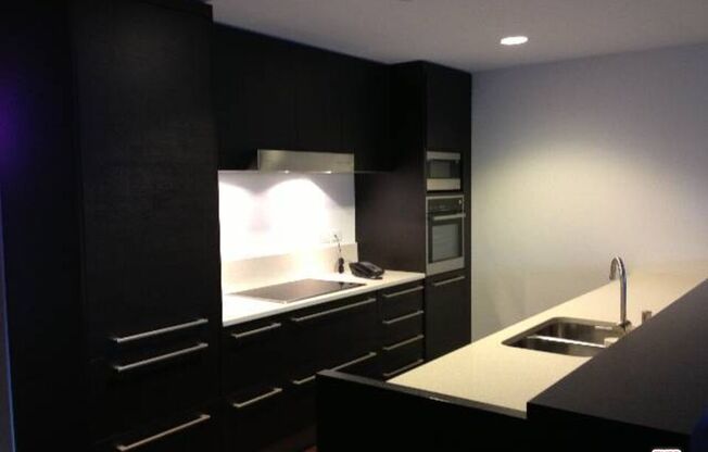 2 beds, 2 baths, 1,410 sqft, $5,500, Unit 5F