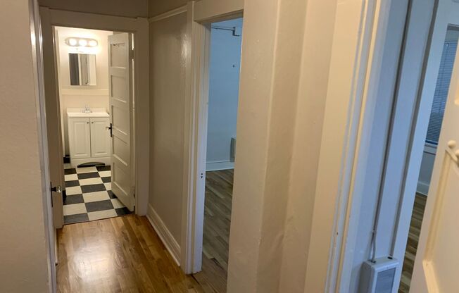 Studio, 1 bath, 330 sqft, $1,095, Unit D