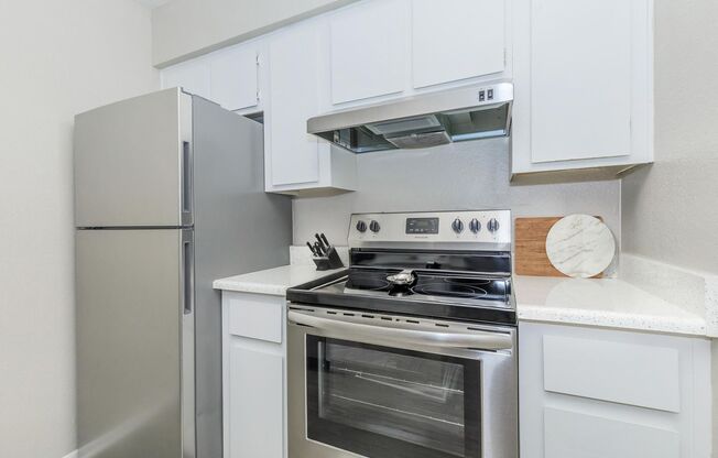 Studio, 1 bath, 390 sqft, $924, Unit 165