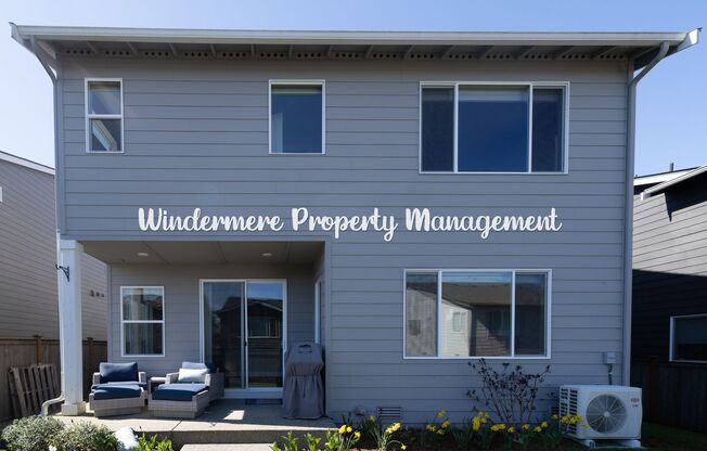 Stunning and spacious 5 bed in McCormick Village!