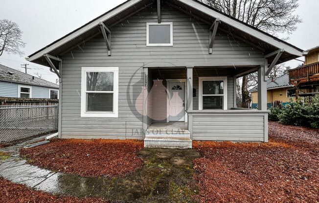 Adorable Craftsman Home in SE Salem