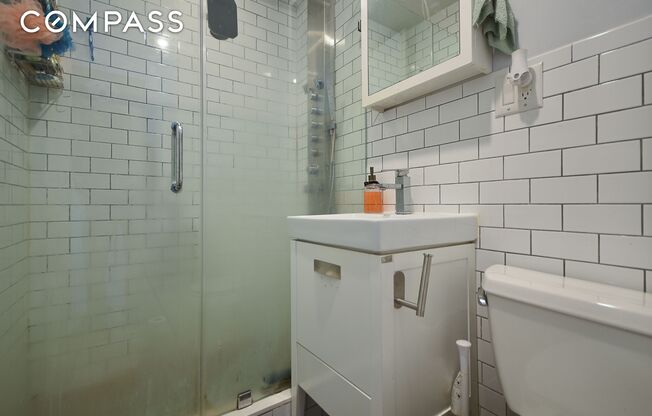 175 E 105 ST
