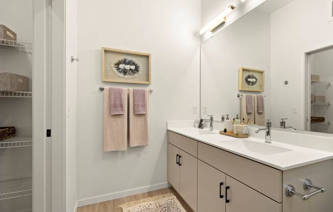 Luxurious Bathrooms at The Hill Apartments, Saint Paul, Minnesota