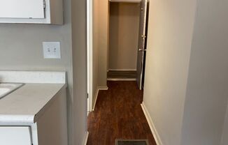 Studio, 1 bath, 650 sqft, $750, Unit #22