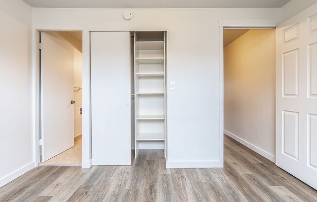 1 bed, 1 bath, 423 sqft, $1,295, Unit 01