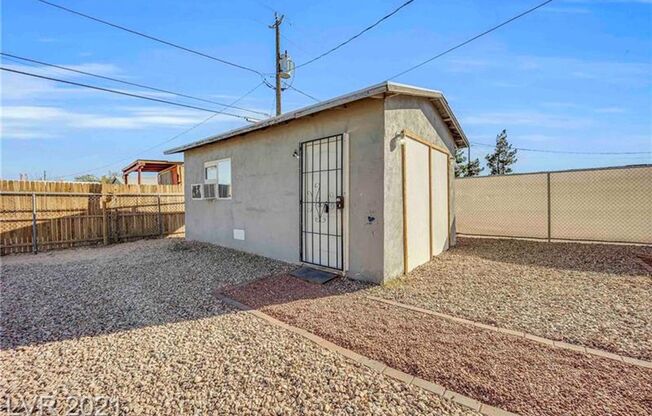 Beautifully upgraded home with a casita