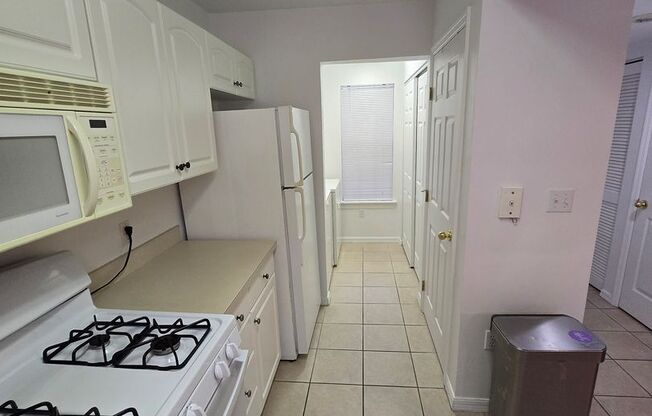 3 beds, 2 baths, $1,750, Unit # 3