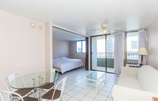 Royal Kuhio 1b1b1parking Fully Furnished in Waikiki