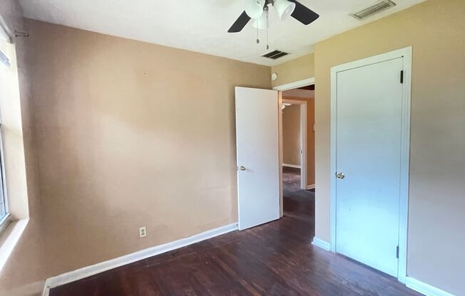 2 beds, 1 bath, $1,350