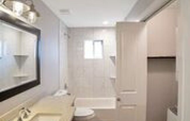 $500 off your 1st month's rent! Beautiful Casita Style 1Bed/1Bath! Stunning Renovations, Hurry wont last!