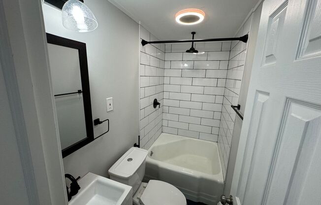 Studio, 1 bath, 425 sqft, $1,795