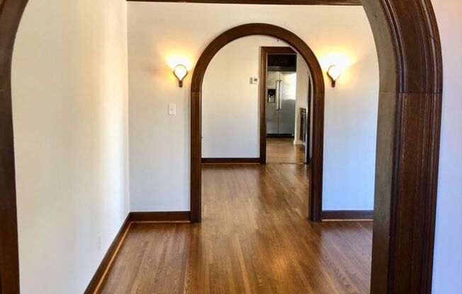 Beautifully renovated single-level home in desirable Florence Park