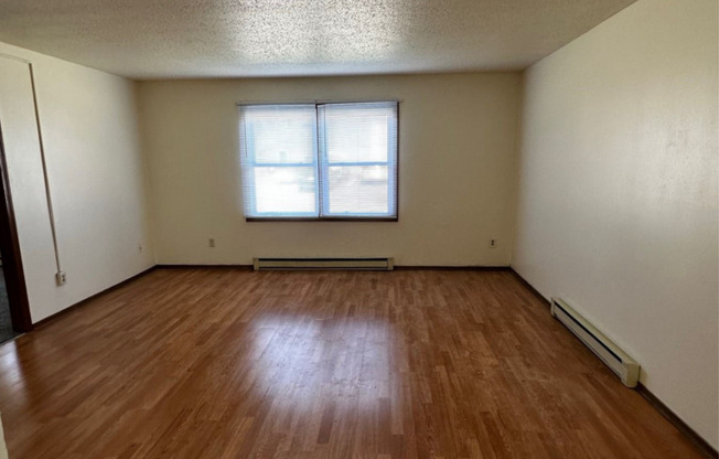 2 beds, 1 bath, $850, Unit ME1130 - 4