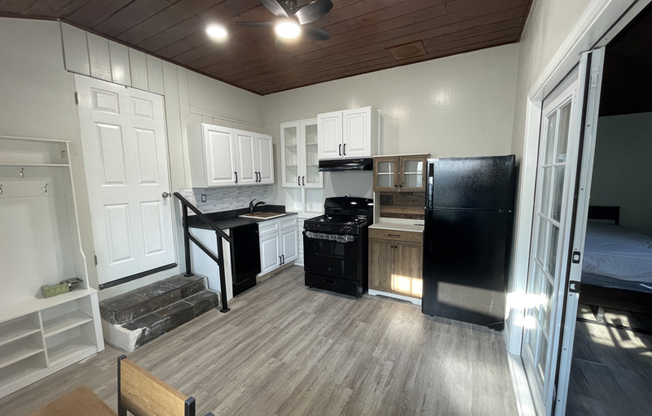13712 SARANAC DR