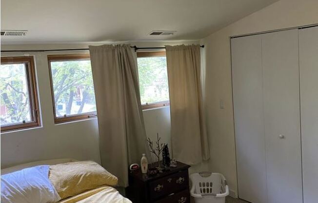 2643 N Sheffield Ave Apt 1
