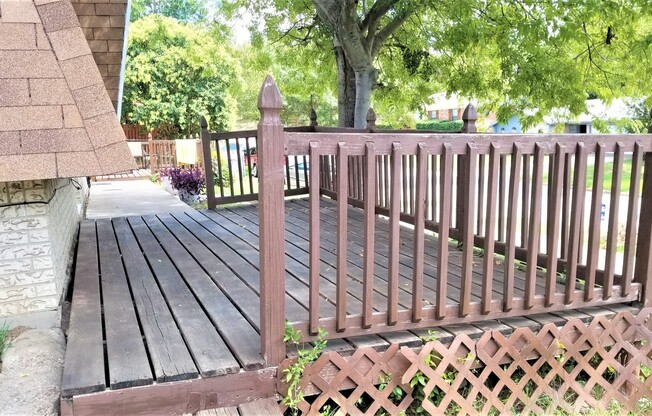 Cozy 2 Bedroom Duplex in the Hulen Area