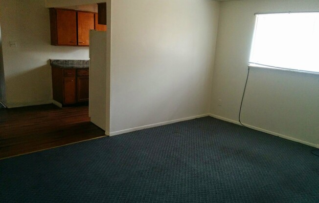 2 beds, 1 bath, 800 sqft, $899, Unit Apt. 08