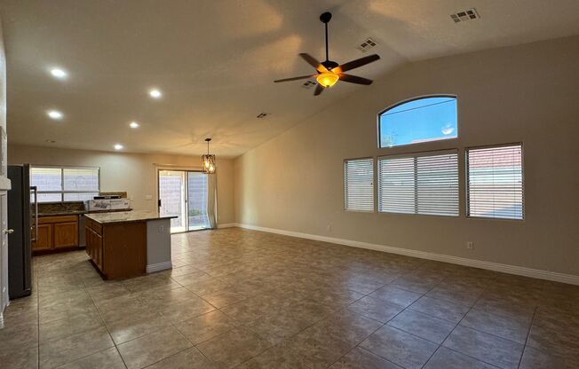 Great 1 story home 4br, 2bath, 2cg, RV gate all upgraded