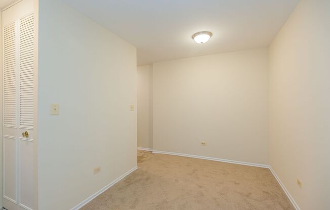 1 bed, 1 bath, 700 sqft, $1,725, Unit 220