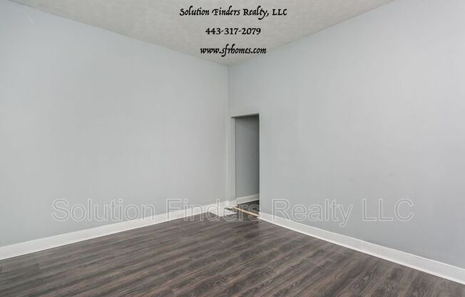 2740 Parkwood Avenue - 1