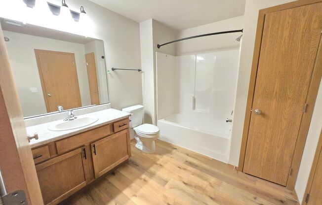 1 bed, 1 bath, 756 sqft, $1,025, Unit 3500 202