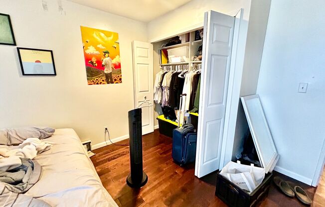 2 beds, 1 bath, 768 sqft, $2,440, Unit 328