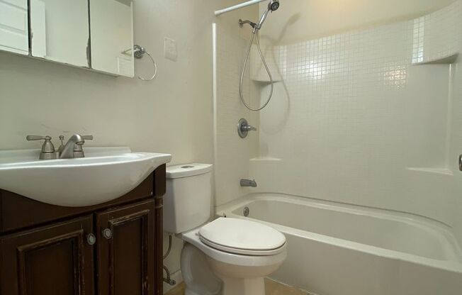 2 beds, 1 bath, $1,770, Unit 1