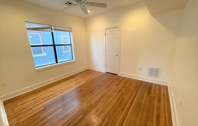 2 beds, 1 bath, 1,200 sqft, $1,025, Unit 16