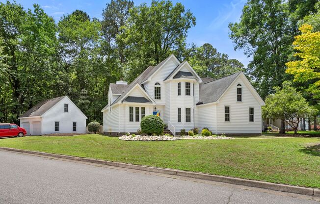 5BR/3BA with Fresh Paint and New Carpet in Joliff Woods